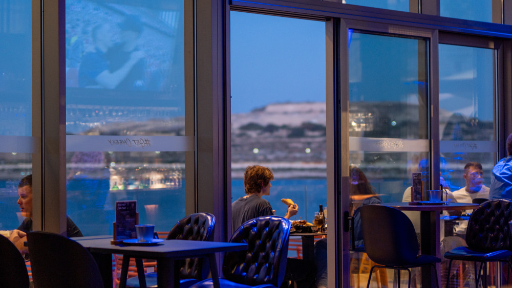 Restaurant with a view - Cheeky Monkey Qawra (1)