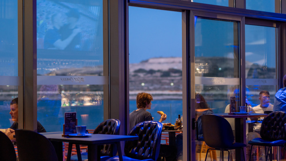 Restaurants by the sea - Cheeky Monkey Gastropub