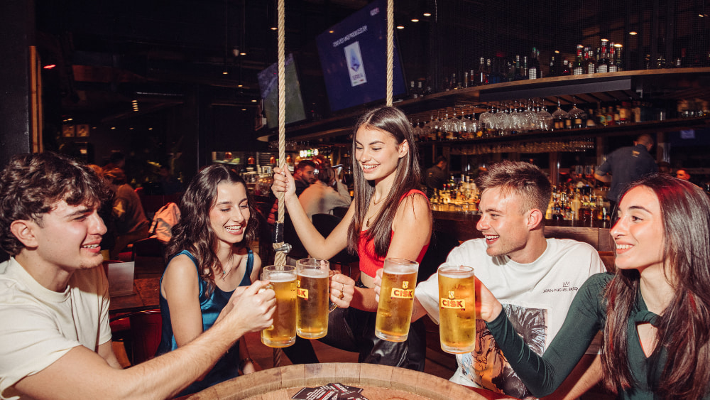 Restaurants by the sea - Cheeky Monkey Gastropub