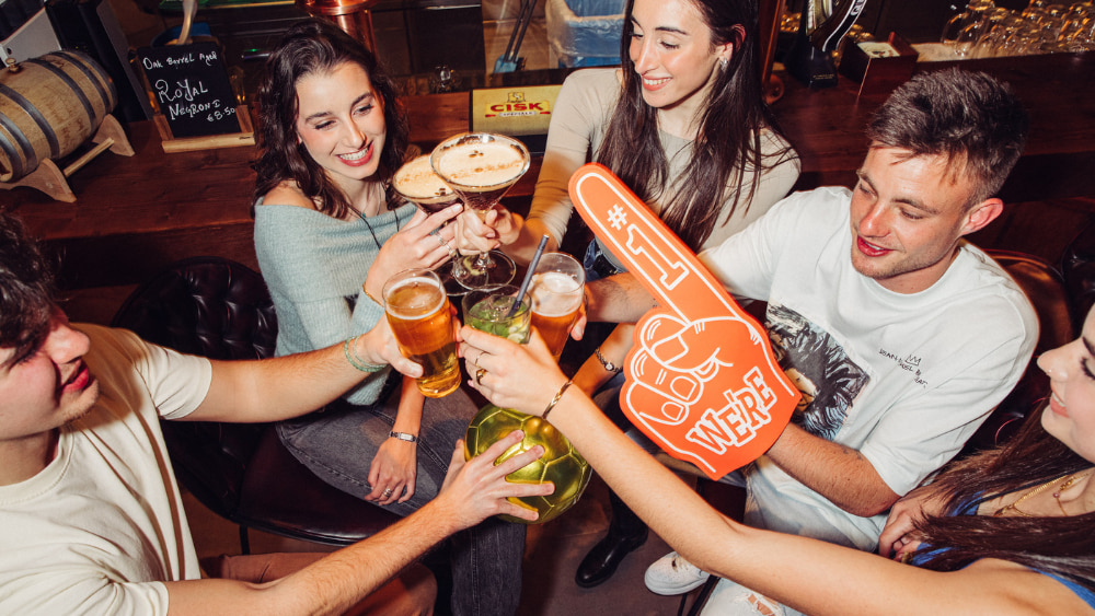 Cheeky Monkey - Pub in Malta